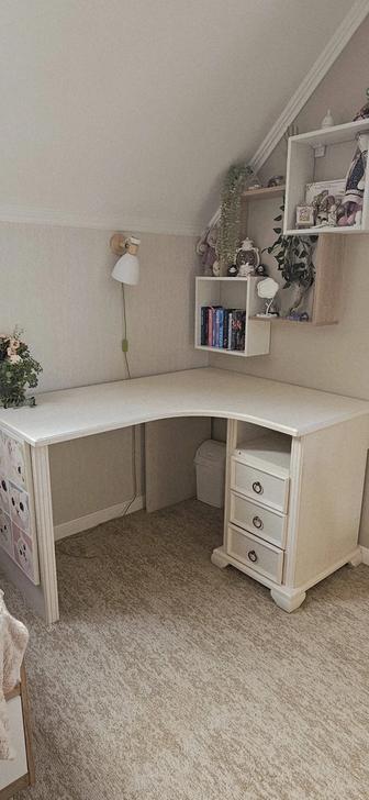 Продам письменный стол.