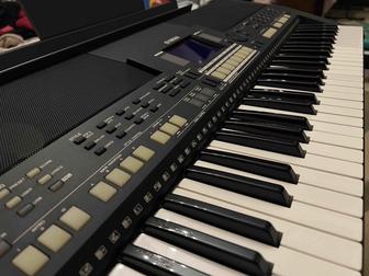 Синтезатор Yamaha psr-s550 со стойкой