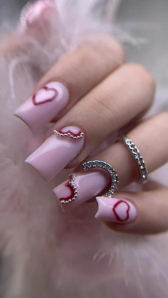 Модель для маникюра