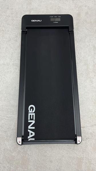 Продам срочно беговую дорожку Genau в отличном состоянии.
