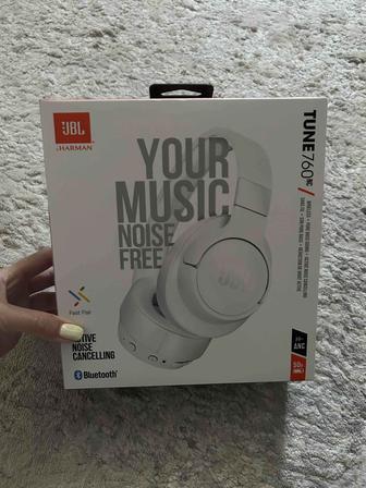 Продам новые наушники jbl tune 760 ns