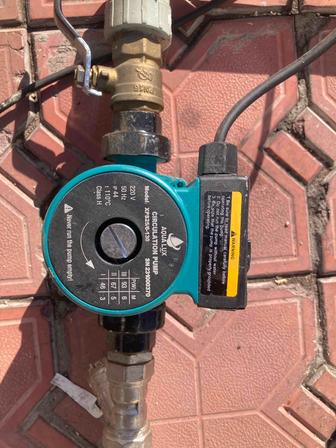 Продам насос сантехнический и трубы