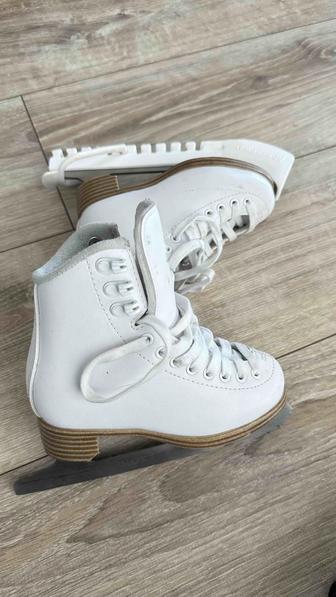 Продам коньки Jackson 200