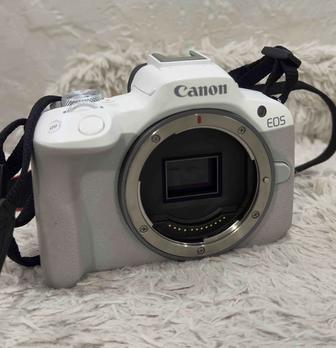 Canon R50 ( состояние нового)