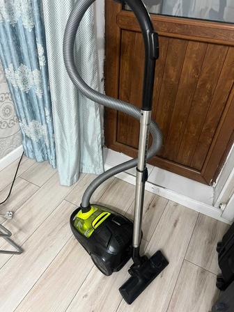Продам пылесос tefal, самовывоз.