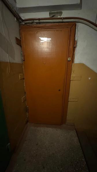 Продам входную дверь