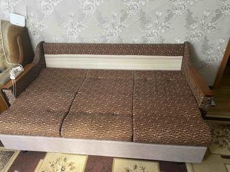 Продам диван(самовывоз)