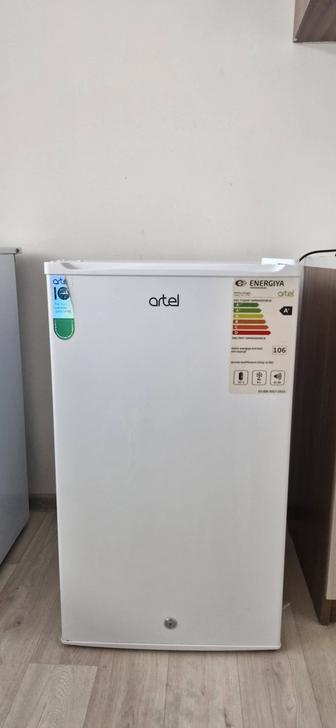 Холодильник Artel (небольшой)