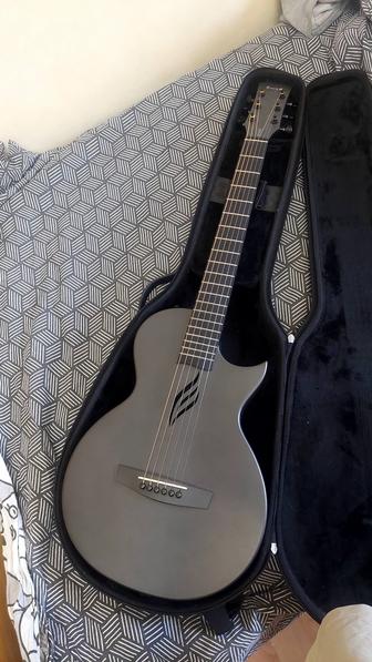 Гитара акустика