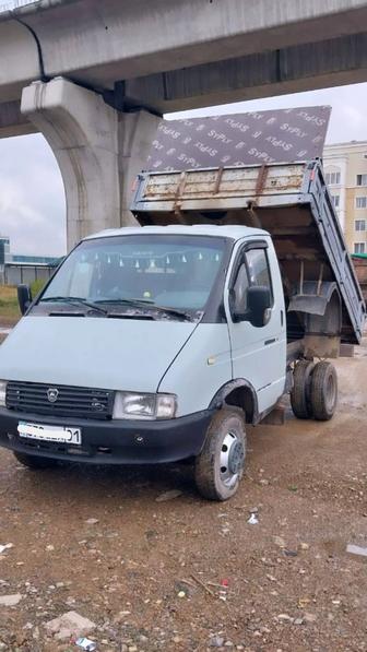 Открытый газель по городу