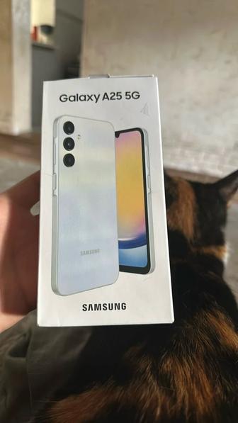 Samsung Galaxy A25 5G 128GB бело-голубой