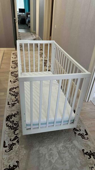 Детская кровать - манеж