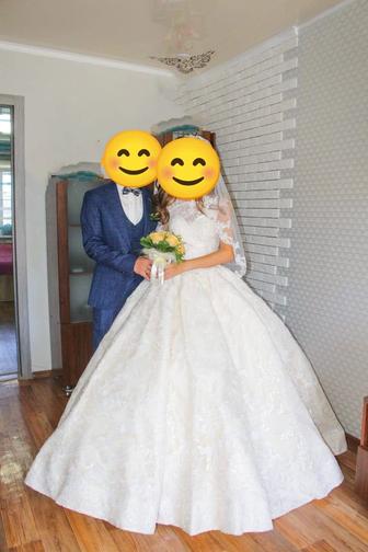 Свадебное платье