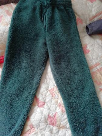Продам штанишки р-р M