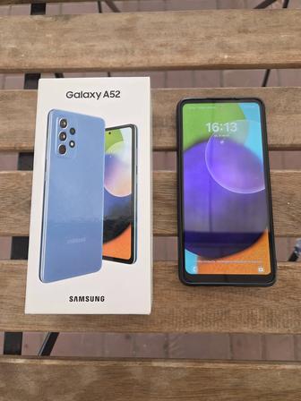 Смартфон Samsung A52