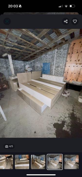 Продам 2-х спальную кровать с матрасом, в хорошем состоянии!