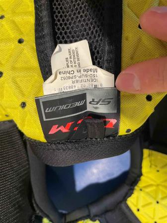 Нагрудник хоккейный CCM