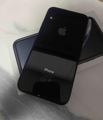 Продам IPhone XR 128GB в хорошем состоянии