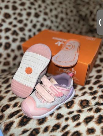 Детская обувь Кроссовки 21-22р