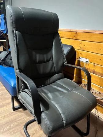 Продам кресла б/у