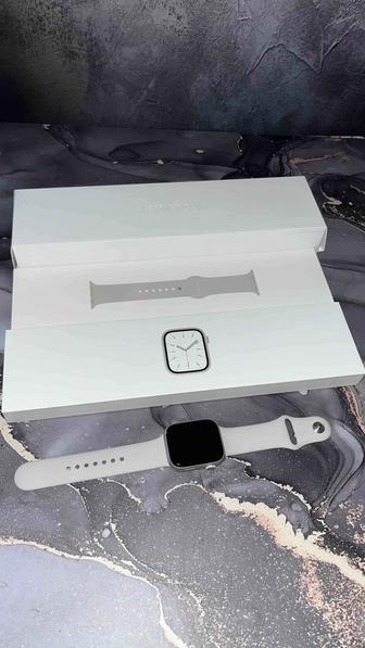 Apple Watch Series 7 45 mm