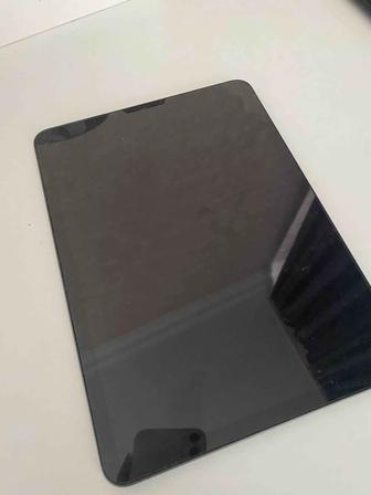 iPad Air 2022 8 Гб/256 Гб серый