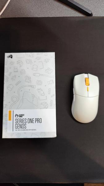 Игровая мышь Glorious Series One Pro Wireless