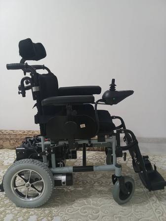 Продам электро инвалидную коляску