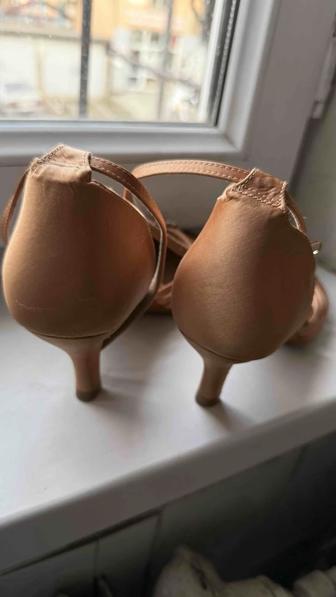 Бальные туфли