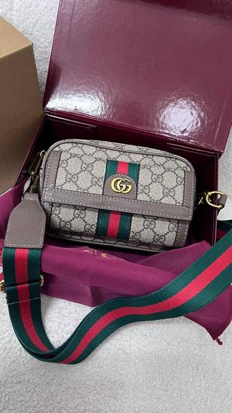 Сумка Gucci в фирменной подарочной коробке