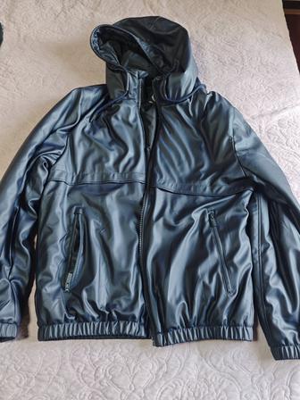 Продам куртку