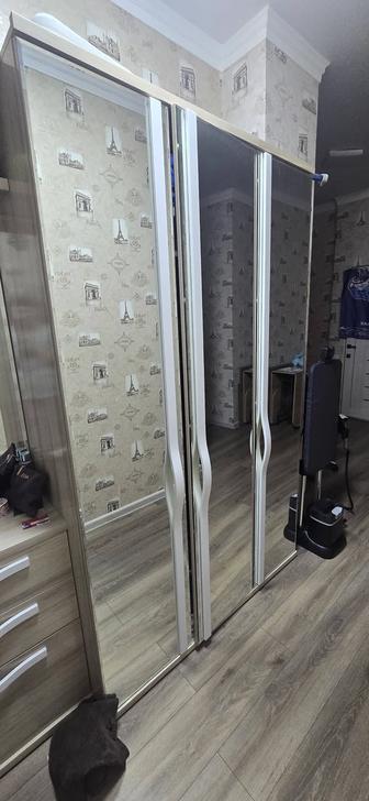 Продам шкаф