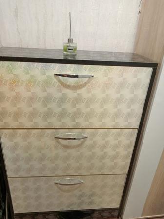 Продам обувницу