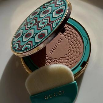 gucci пудра - бронзаторpoudre de beaut clat soleil