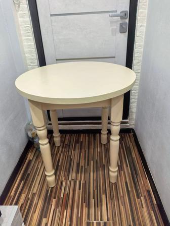 Стол кухонный