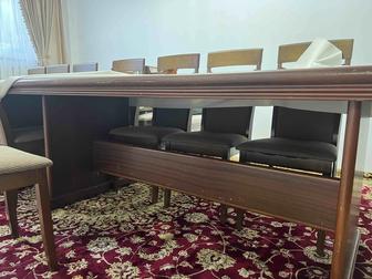 Стол большой, не разбирается, натуральное дерево