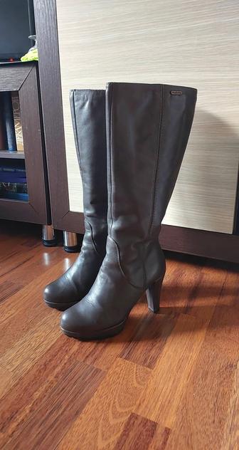 Сапоги Италия кожанные 38 размер