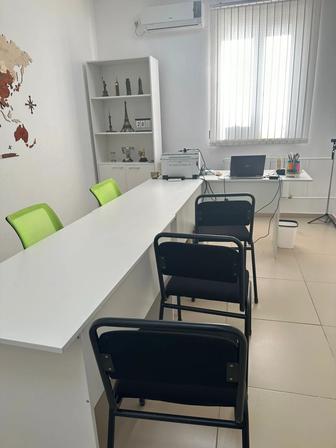 Столы и стулья