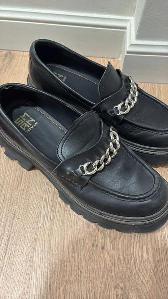 Лоферы женские