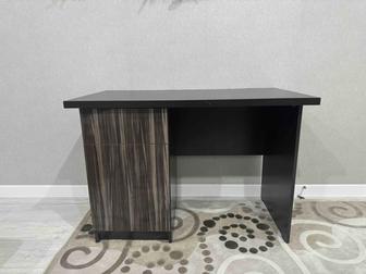 Письменный стол