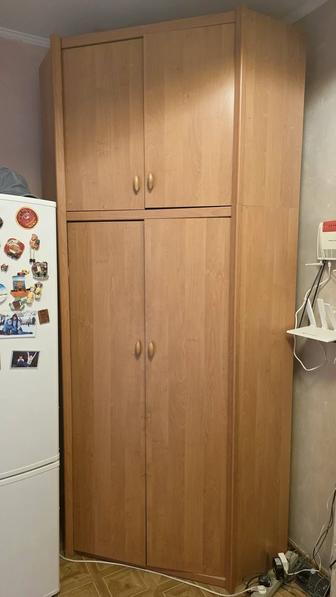Угловой шкаф