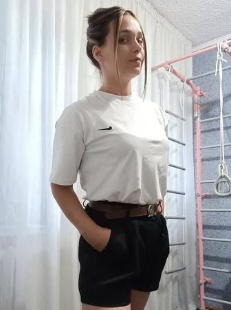 Официант / официантка