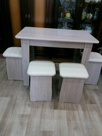 Мебель для кухни Стол и 4 табуретки
