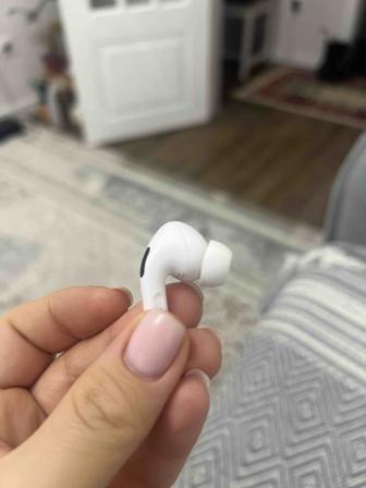 Продаю наушники AirPods 2 Pro правый