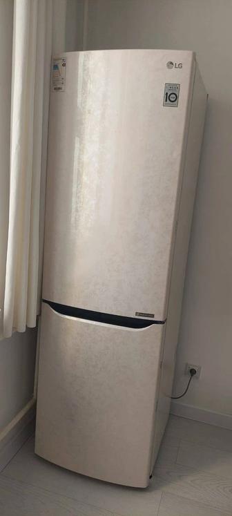 Продается холодильник