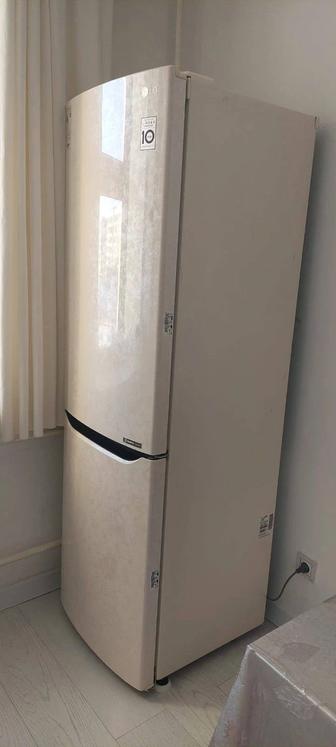 Продается холодильник