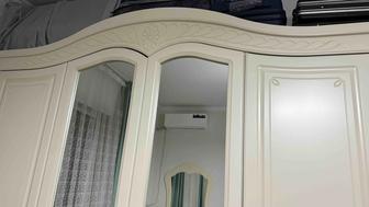 Кровать двуспальная с матрасом