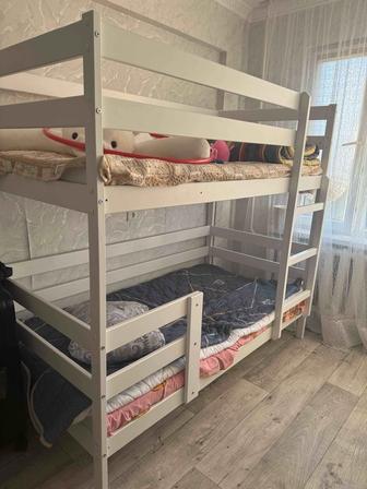 Двухъярусная кровать