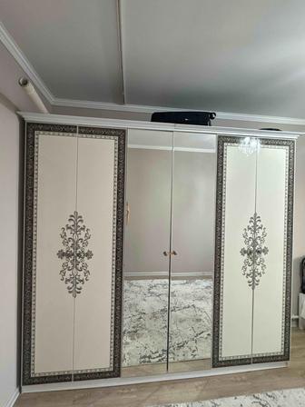 Шкаф 6ти дверный(состояние хорошее)