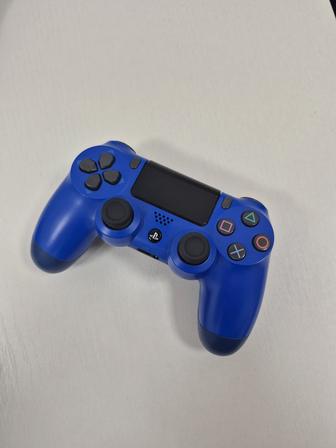 Игровой контроллер Sony Dualshock 4 v2 синий